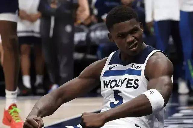 赵率舟发文告别江苏 将加盟上海上实三人男篮